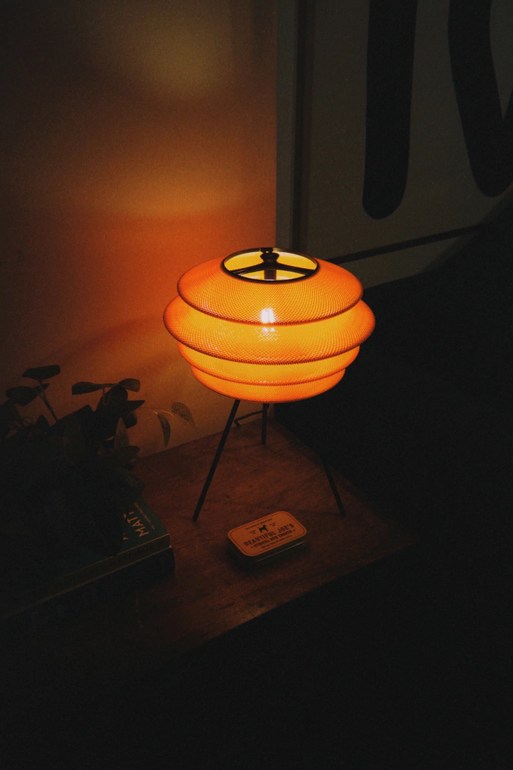 Lámpara Rizo, anillos apilados con glow naranja